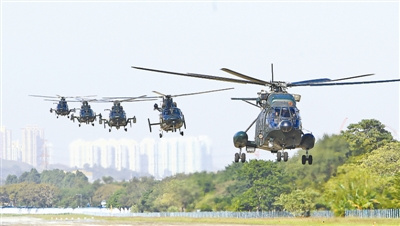 פ��۲��Ӻ��ձ�ĳ�Ž��г��Ϳշ��е�ѵ����ͼ��