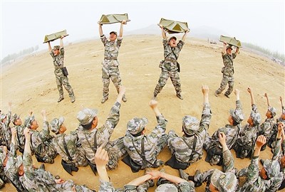 ���Ͼ���ĳ��װ����Ӫ������չ����С�����