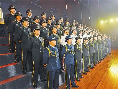 国防大学研究生院举办歌咏活动激荡强军情怀