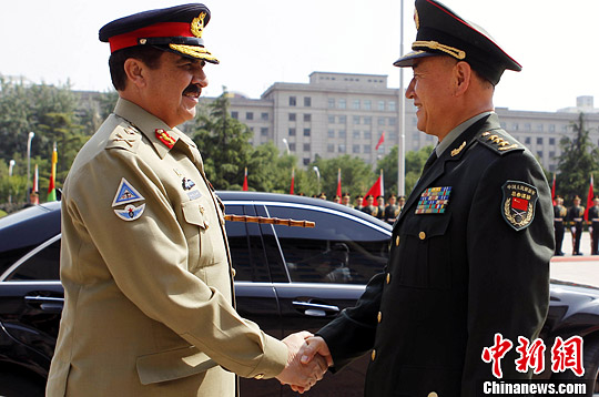 侯树森与巴基斯坦陆军参谋长会谈强调加强反恐合作