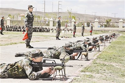 新疆军区分批组织全区人武部主官开展集训(图)