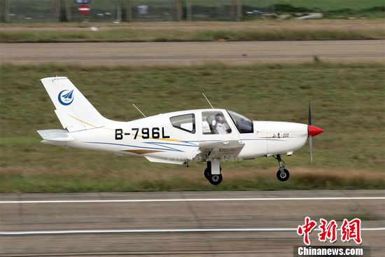 小鹰500飞机飞出国门珠海航展将签10架出口合同