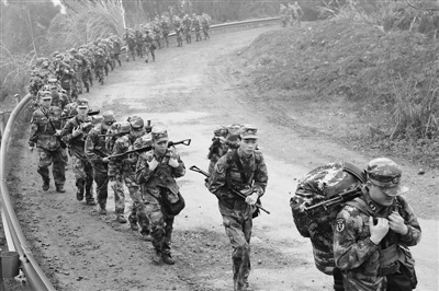 �ɶ��������ٱ���ǹɽ�������ܼ��Ȳ���50�ף�ͼ��