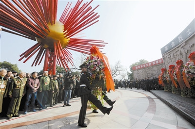 ��ս�ϱ�����һ��ɽ�����60���������ʿ��ͼ��