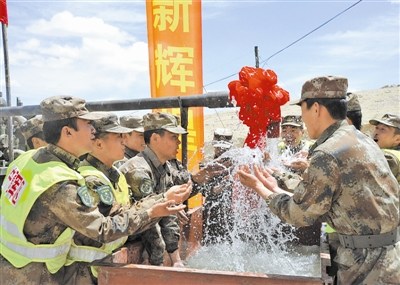 西沙中建岛官兵用上淡化海水曾3个月补给1次淡水