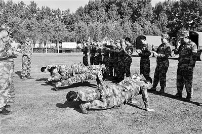 ������Ԥ���۹ٱ����ܾ�����˫�˸��Գţ�ͼ��