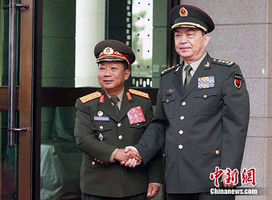 常万全与老挝国防部长举行会谈