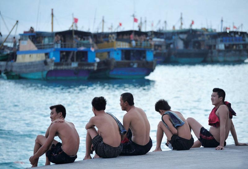 解放军守岛官兵生活苦用啤酒洗澡18