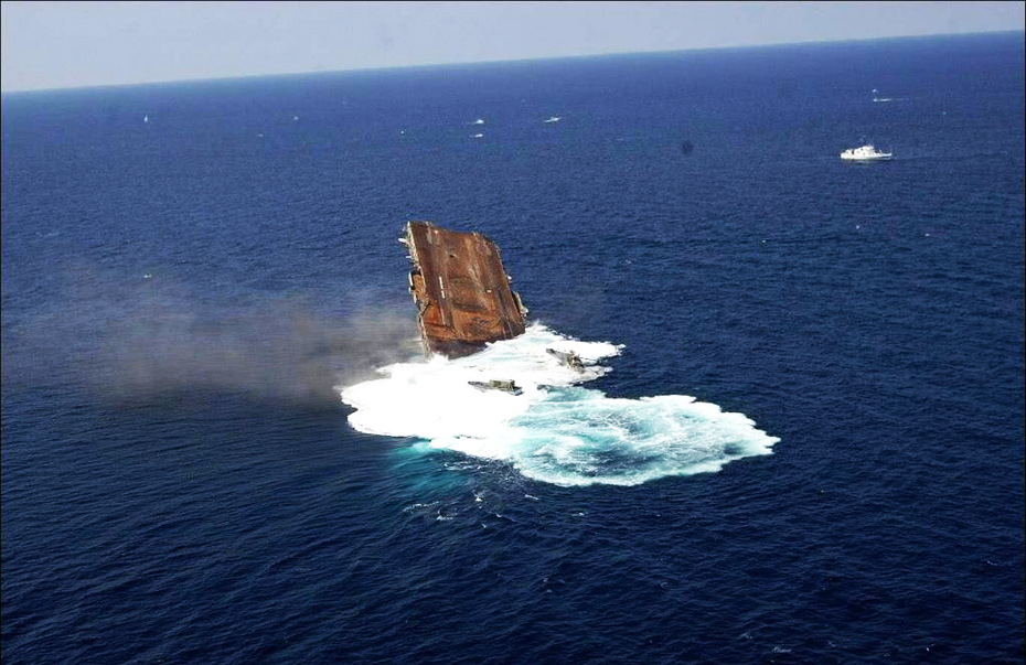 死得其所美国功勋航母被炸沉做人工鱼礁1320