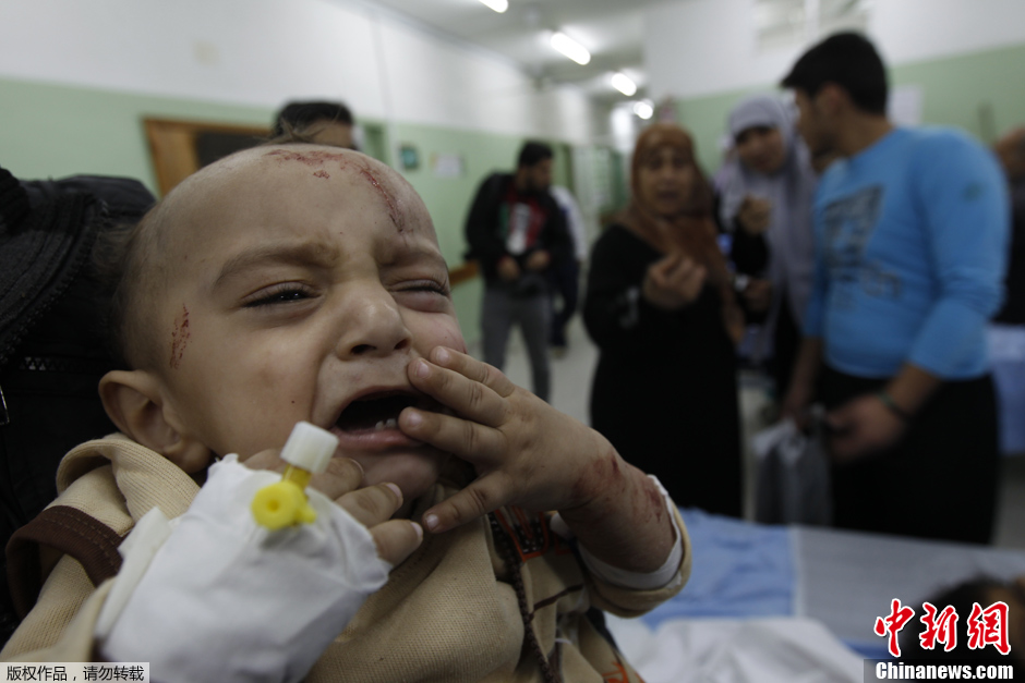 以军轰炸加沙已致130人死亡 巴民众无限悲痛