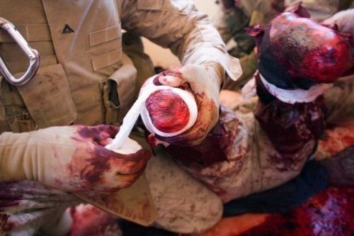 慎入!美军救援演练现场非常"血腥"