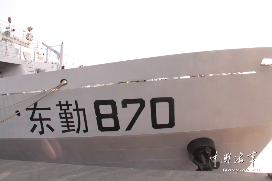 中国海军舰艇开始涂装新式舷号 辽宁舰开先例