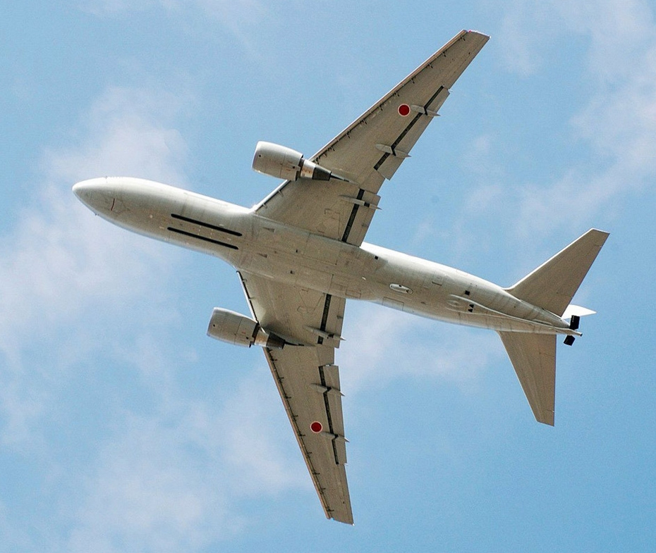 福建军用机场曝光中国180架三代机力压日本