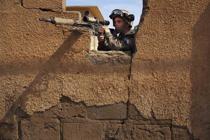 生死一瞬间!直击马里城市巷战现场