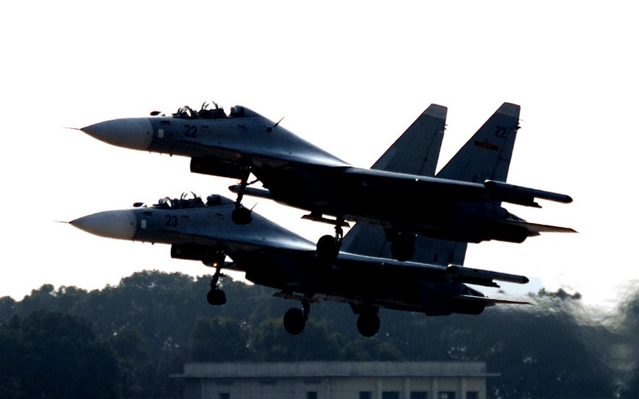 苏27的引进,使中国空军在全军发展战略中的地位变化产生了巨大的变化