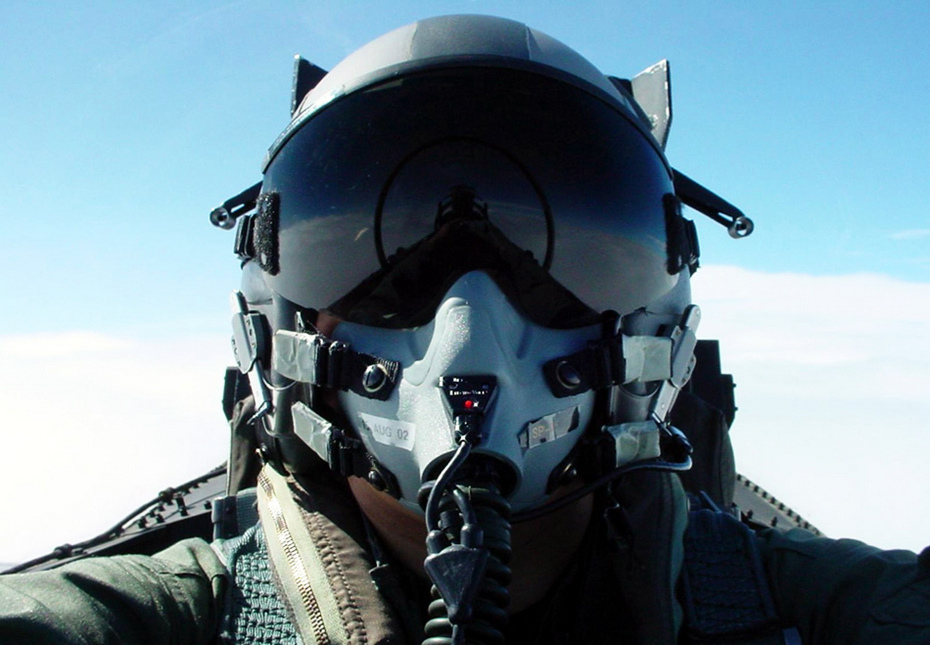 如何成为一名优秀的中国空军战斗机飞行员