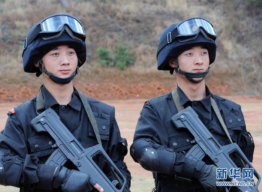 云南武警双胞胎特战兵曝光 服役7年都是班长