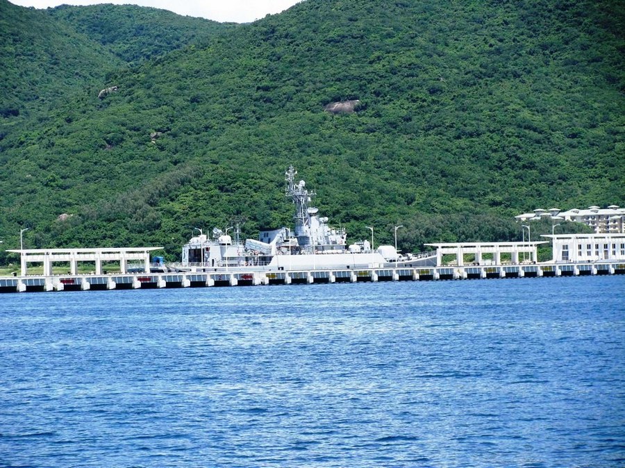 三亚亚龙湾军港图片图片