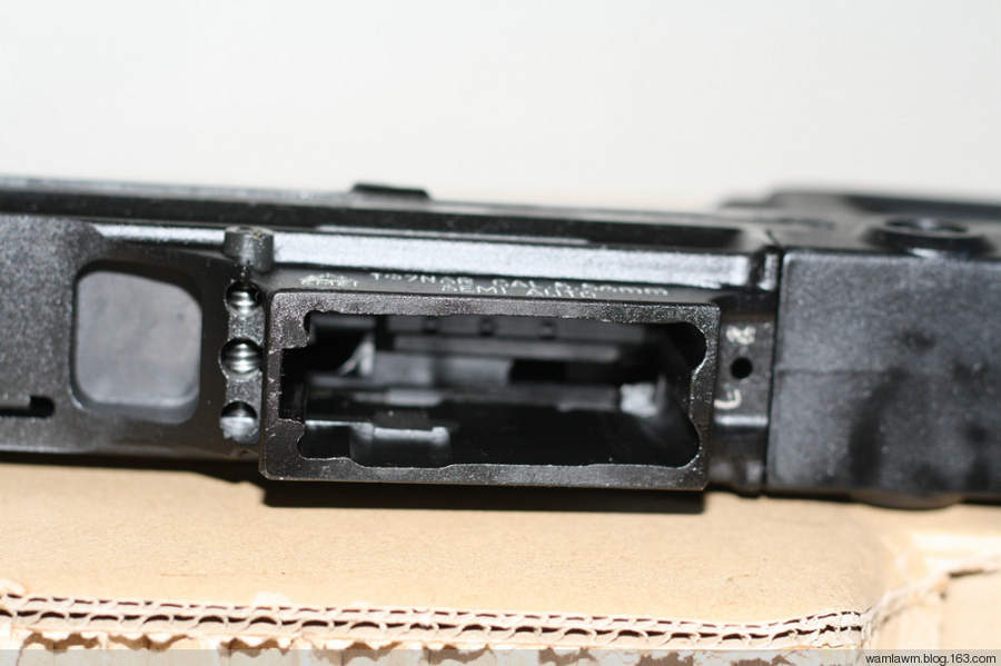 开箱细看外贸97式步枪 用北约制式m16弹夹