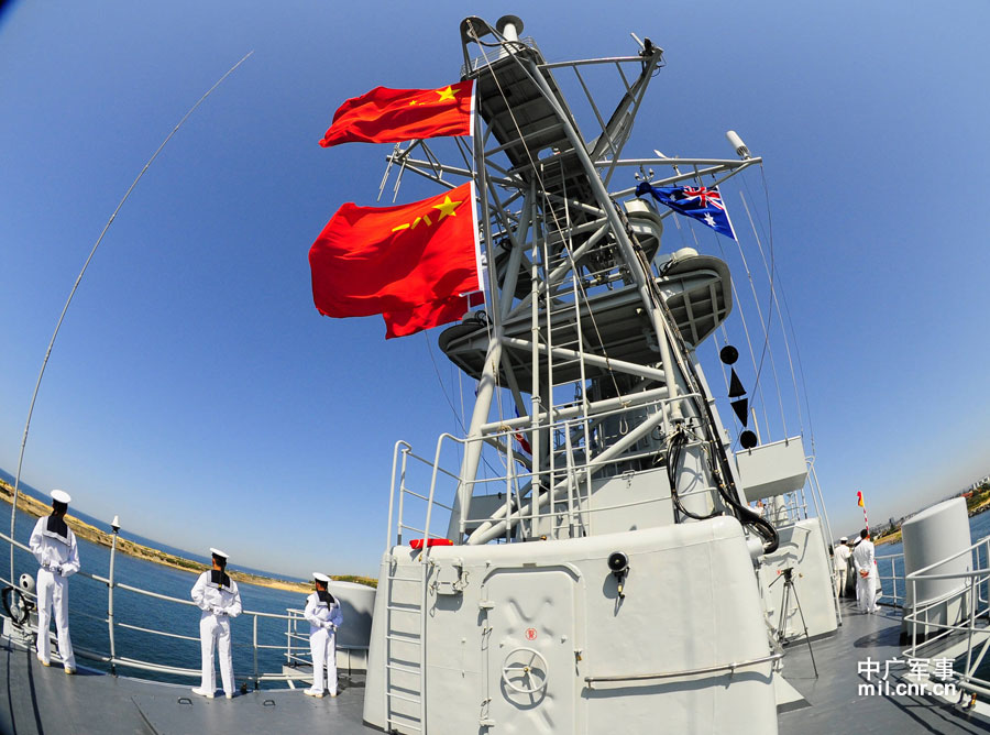 中国海军青岛舰到访澳洲 将参加多国联演