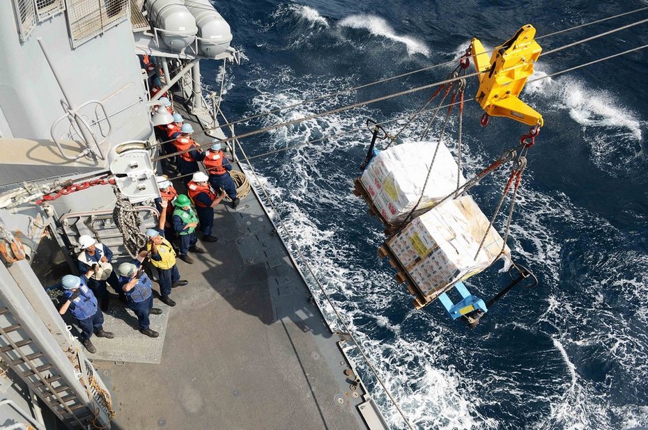 美韩联合航母战斗群在黄海东海展开演习