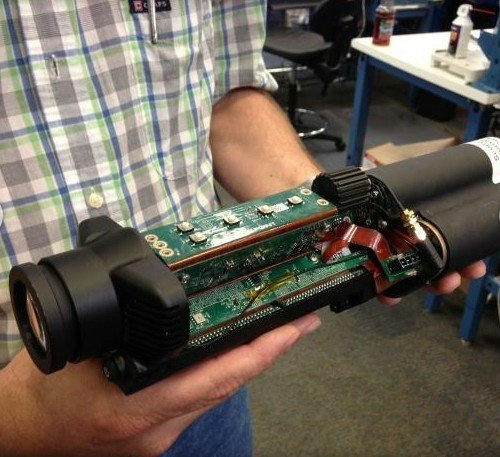 集成电路板会被安装在tracking point步枪的瞄准镜内部,该公司将其称