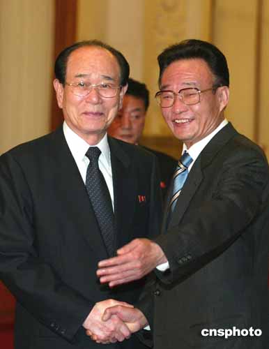 吴邦国会晤金永南指出发展中朝关系的四条启示