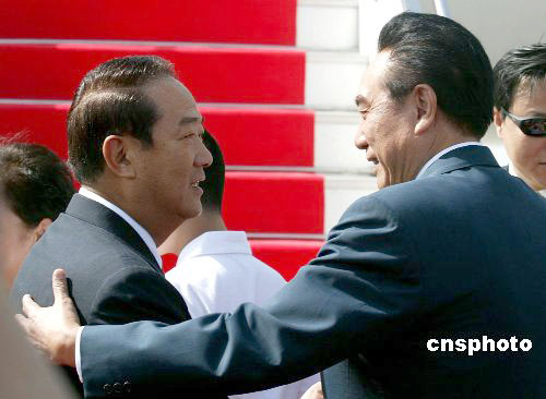 图陈云林迎接亲民党主席宋楚瑜一行