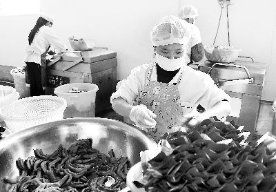 福建永定县下洋镇:用活“三资”兴侨乡