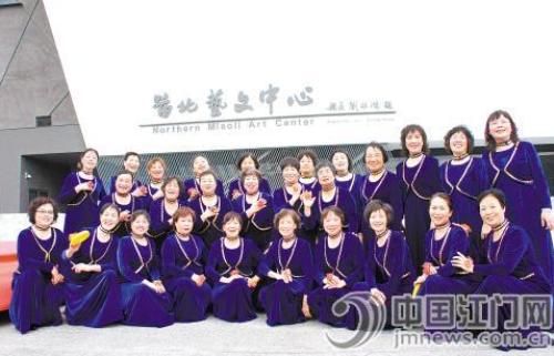 侨乡爱乐婆婆合唱团两岸中老年合唱节摘金奖