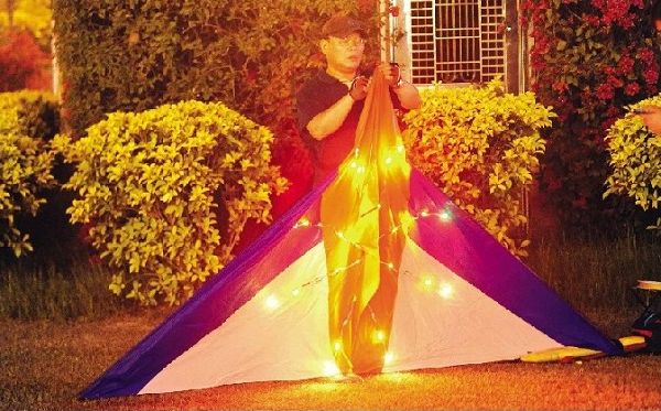 ����������̳ƿ���UFO��������ҹ����ݣ�ͼ��