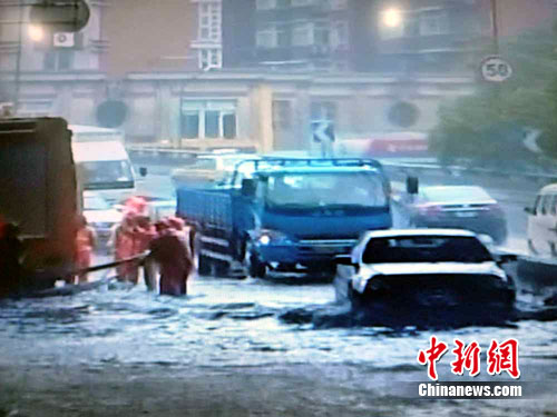 �Ͼ���ӭ���겿�ֵ����������ԣ�ͼ��
