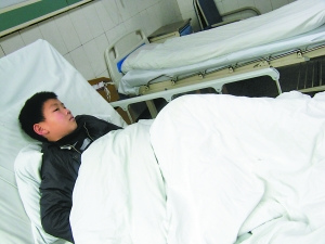 女老板寒冬跳江救落水男童水性不好曾救捞6人