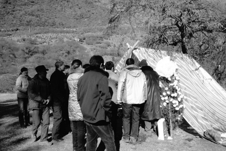 攀爬四姑娘山小伙被风吹落坠亡续:已就地安葬