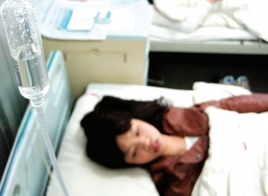 女子上班途中突遇“强吻男”惊吓过度晕倒(图)