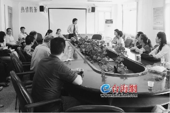 老太卧床长蛆被义工送医续:子女欲送其去养老院