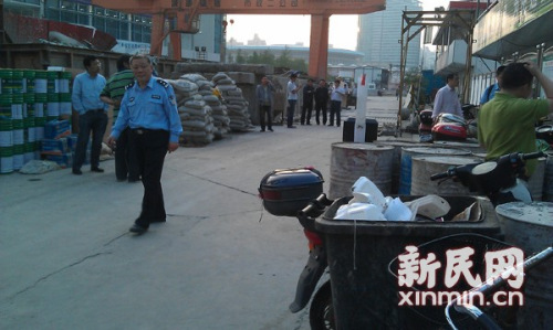 上海轨交11号线工地内车辆撞施工平台致2死1伤
