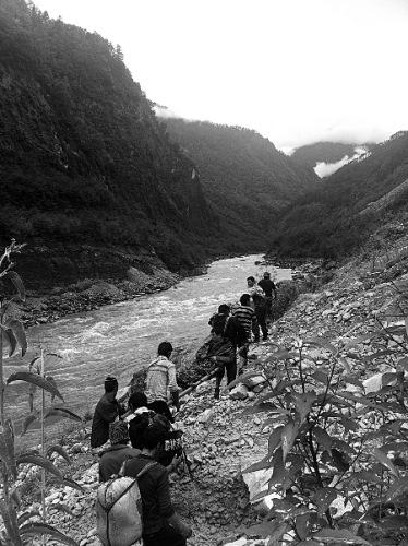 ����¿���Ž����վ�Ԯ��ʱ12�����������˷���Դ