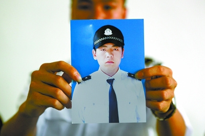 90后保安勇斗持械歹徒殒命曾因抓盗窃集团获奖