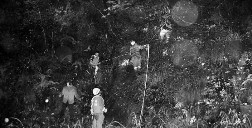 上海驴友组团赴浙江峡谷探险2人过深潭溺亡(图)