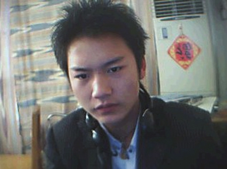 小伙救落水儿童牺牲遗体被捞上岸仍保持救人姿势