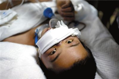 少年被充气泵击穿续:2名肇事者被刑拘(图)