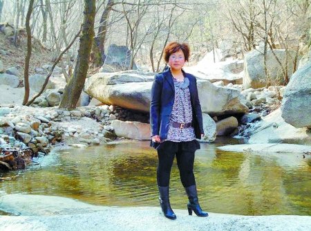 女编辑下河救人遇难5岁女儿称见妈妈水里睡着