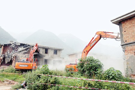 秦岭41处独栋建筑被拆闲置近10年影响景观