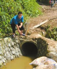 四川暴雨3名勇士清理排洪涵洞2人被水冲走遇难