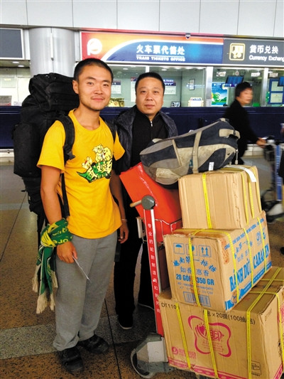 北京孝子辞职推残疾母亲游云南百日走过3300公里