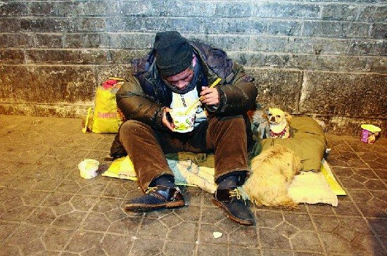 �������������϶�ס����ȡ���Ҷ�Ϊ��Ը����