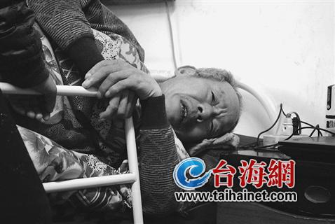 60岁男子患高位截瘫卧床三年发帖求自杀方法