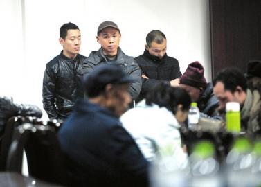 3人遇车祸死亡送殡仪馆一具遗体被家属错认火化
