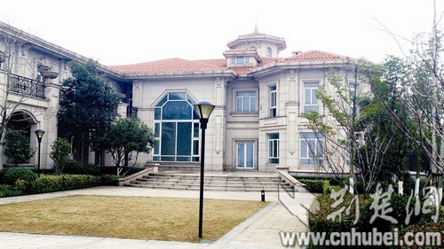 �人��۱����м�1��ԪҪ�����Ƚ�200������